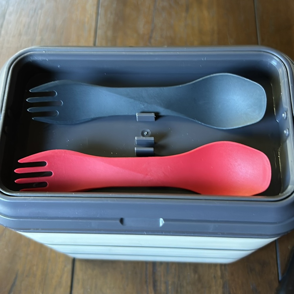 Kenuket Bento Box with Accessories - Picture 2 of 8